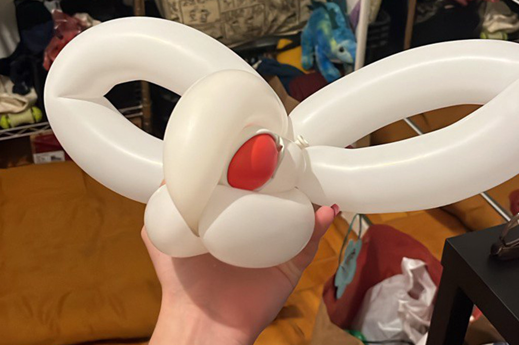 Fotografia do teste da cabe&ccedil;a do coelho de bal&atilde;o.