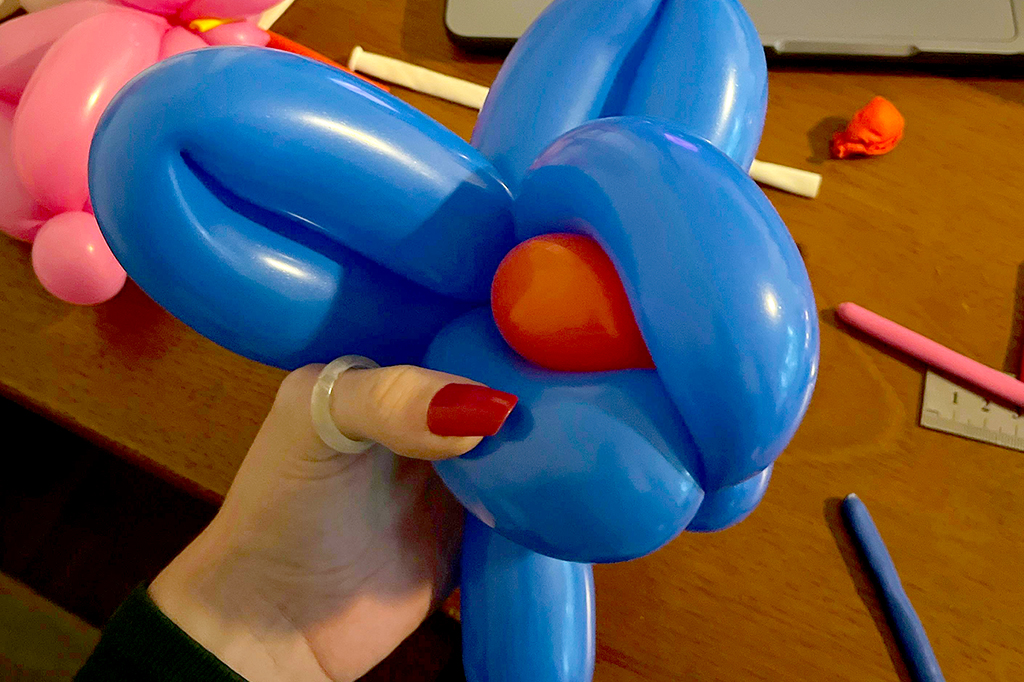 Fotografia do teste da cabe&ccedil;a do coelho de bal&atilde;o.