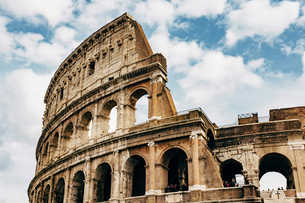 Imagem do Coliseu de Roma.