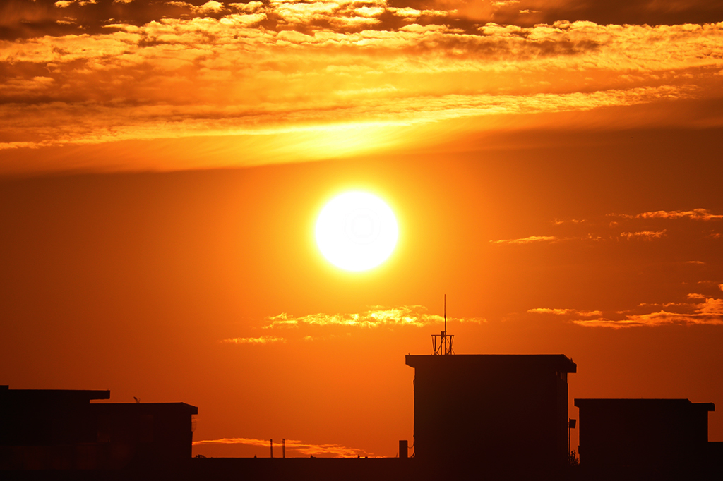Fotografia sol em um dia quente de verão.