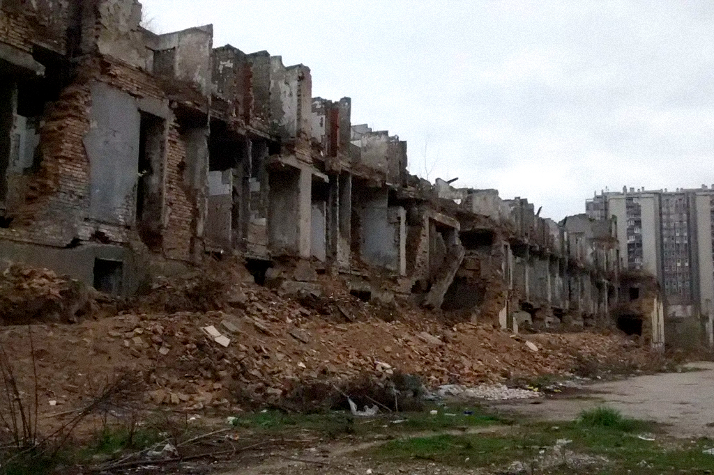 O que uma garrafa enfiada em um ânus tem a ver com o colapso da Iugoslávia