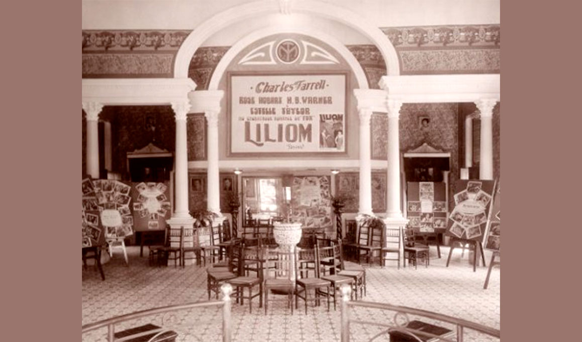 Antigo hall de entrada do Cine Olympia, em Bel&eacute;m.