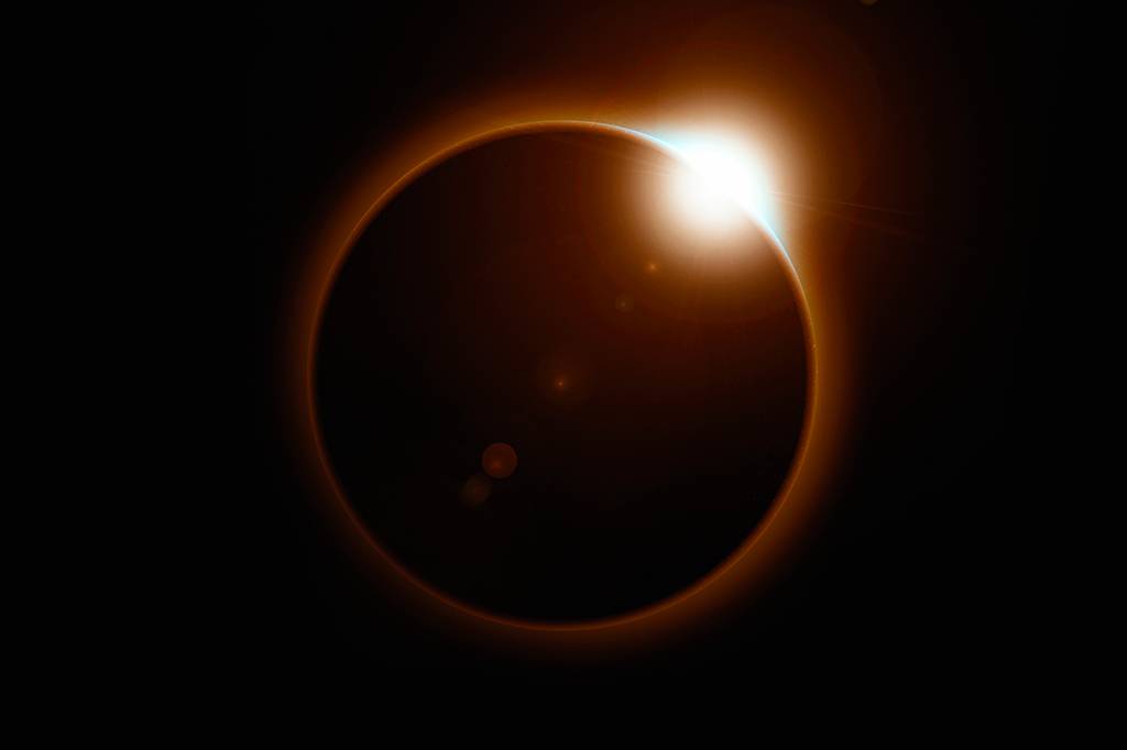 O que é um eclipse solar anular, que acontece nesta terça (17)
